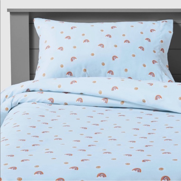 Pillowfort Bedding Pillowfort Rainbow Sheet Setqueen Poshmark